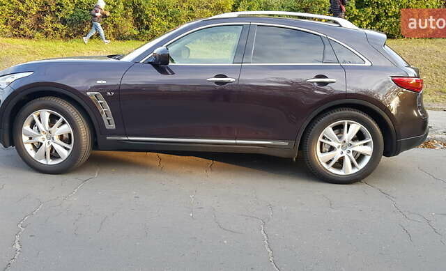 Коричневый Инфинити QX70, объемом двигателя 3.7 л и пробегом 193 тыс. км за 19000 $, фото 2 на Automoto.ua