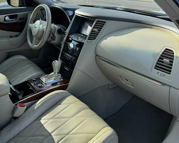 Коричневый Инфинити QX70, объемом двигателя 3.7 л и пробегом 168 тыс. км за 20000 $, фото 8 на Automoto.ua