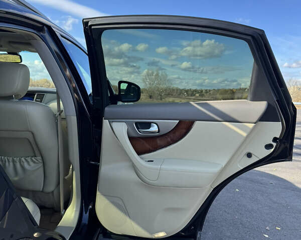 Коричневый Инфинити QX70, объемом двигателя 3.7 л и пробегом 168 тыс. км за 20000 $, фото 10 на Automoto.ua