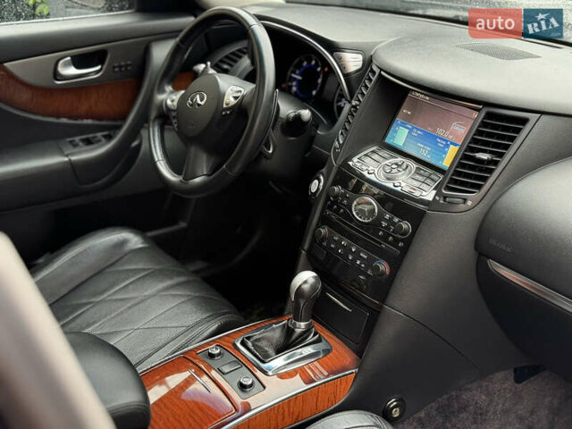 Коричневый Инфинити QX70, объемом двигателя 3 л и пробегом 146 тыс. км за 16500 $, фото 56 на Automoto.ua