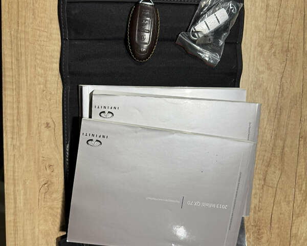 Коричневый Инфинити QX70, объемом двигателя 3.7 л и пробегом 168 тыс. км за 20000 $, фото 2 на Automoto.ua