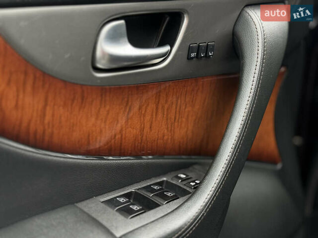 Коричневый Инфинити QX70, объемом двигателя 3 л и пробегом 146 тыс. км за 16500 $, фото 39 на Automoto.ua