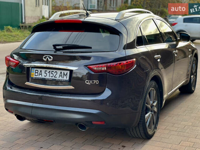 Коричневий Інфініті QX70, об'ємом двигуна 2.99 л та пробігом 138 тис. км за 21800 $, фото 4 на Automoto.ua