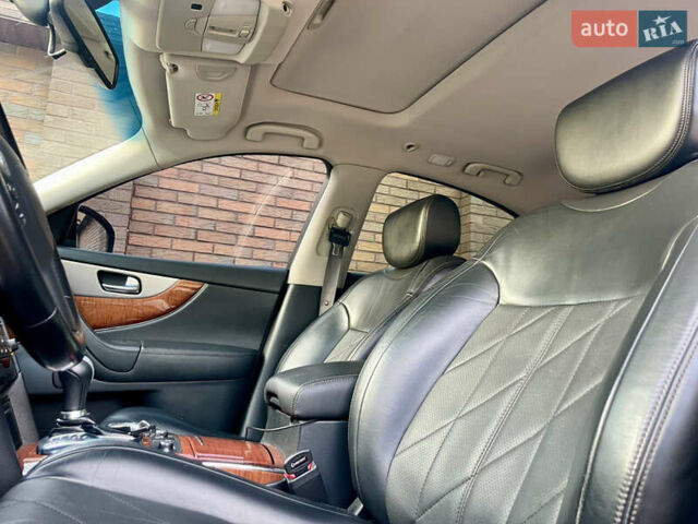 Коричневий Інфініті QX70, об'ємом двигуна 2.99 л та пробігом 138 тис. км за 21800 $, фото 25 на Automoto.ua