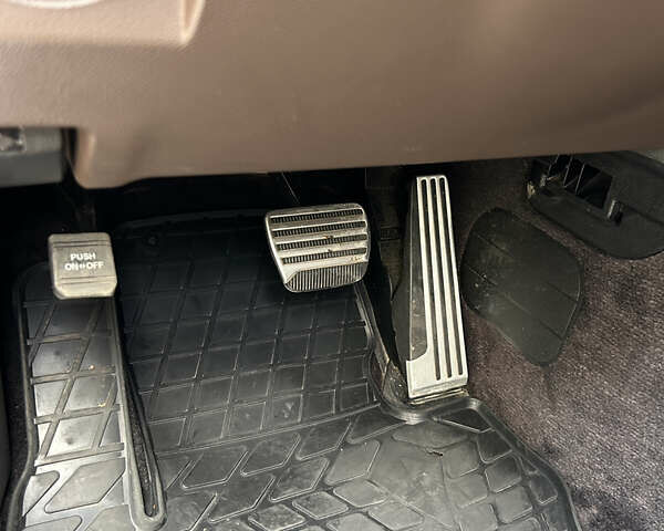 Коричневий Інфініті QX70, об'ємом двигуна 2.99 л та пробігом 102 тис. км за 23000 $, фото 7 на Automoto.ua