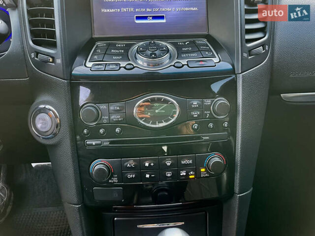 Коричневий Інфініті QX70, об'ємом двигуна 2.99 л та пробігом 138 тис. км за 21800 $, фото 20 на Automoto.ua