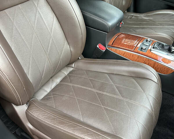 Коричневий Інфініті QX70, об'ємом двигуна 2.99 л та пробігом 102 тис. км за 23000 $, фото 5 на Automoto.ua