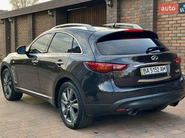 Коричневий Інфініті QX70, об'ємом двигуна 2.99 л та пробігом 138 тис. км за 21800 $, фото 6 на Automoto.ua