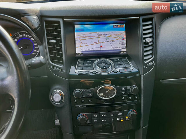 Коричневий Інфініті QX70, об'ємом двигуна 2.99 л та пробігом 138 тис. км за 21800 $, фото 21 на Automoto.ua