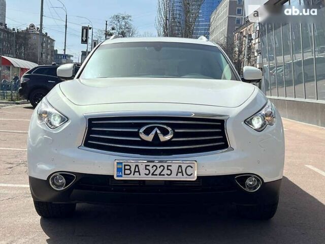 Інфініті QX70, об'ємом двигуна 3 л та пробігом 66 тис. км за 28990 $, фото 1 на Automoto.ua