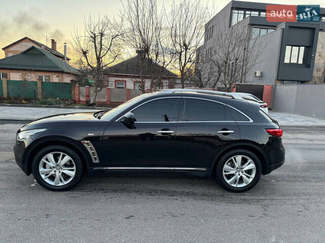 Инфинити QX70, объемом двигателя 3.7 л и пробегом 146 тыс. км за 16900 $, фото 2 на Automoto.ua
