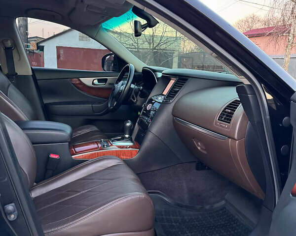 Инфинити QX70, объемом двигателя 3.7 л и пробегом 146 тыс. км за 16900 $, фото 13 на Automoto.ua