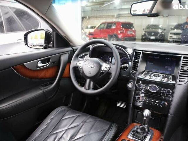 Инфинити QX70, объемом двигателя 3.7 л и пробегом 150 тыс. км за 19500 $, фото 12 на Automoto.ua