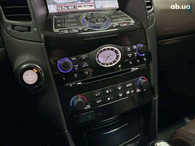 Інфініті QX70, об'ємом двигуна 3.7 л та пробігом 186 тис. км за 15700 $, фото 26 на Automoto.ua