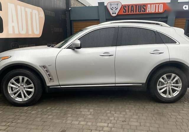 Інфініті QX70, об'ємом двигуна 3.7 л та пробігом 163 тис. км за 15500 $, фото 10 на Automoto.ua