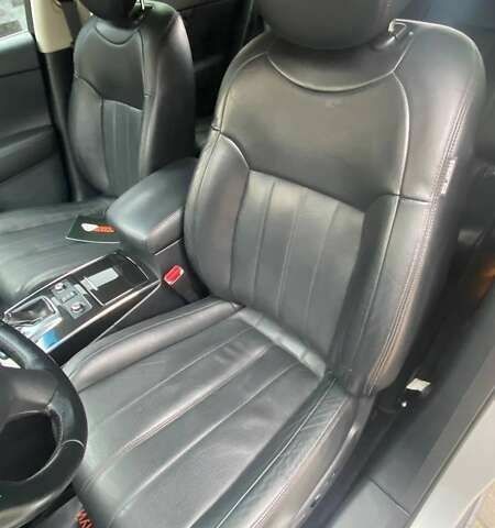 Инфинити QX70, объемом двигателя 3.7 л и пробегом 163 тыс. км за 15500 $, фото 16 на Automoto.ua
