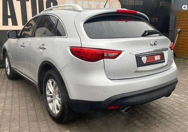 Інфініті QX70, об'ємом двигуна 3.7 л та пробігом 163 тис. км за 15500 $, фото 6 на Automoto.ua