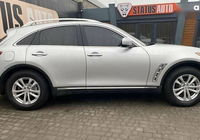 Інфініті QX70, об'ємом двигуна 3.7 л та пробігом 163 тис. км за 15500 $, фото 3 на Automoto.ua