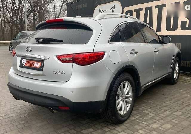 Інфініті QX70, об'ємом двигуна 3.7 л та пробігом 163 тис. км за 15500 $, фото 4 на Automoto.ua