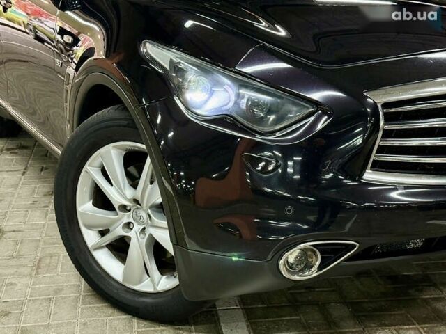 Інфініті QX70, об'ємом двигуна 3.7 л та пробігом 186 тис. км за 15700 $, фото 3 на Automoto.ua