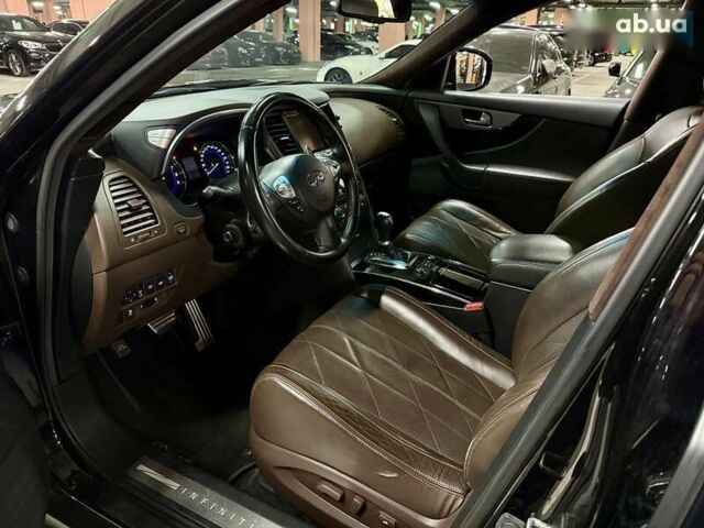 Інфініті QX70, об'ємом двигуна 3.7 л та пробігом 186 тис. км за 15700 $, фото 13 на Automoto.ua
