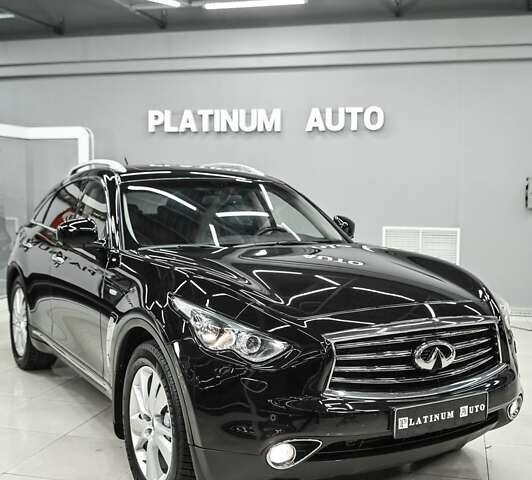 Инфинити QX70, объемом двигателя 2.99 л и пробегом 105 тыс. км за 25400 $, фото 3 на Automoto.ua