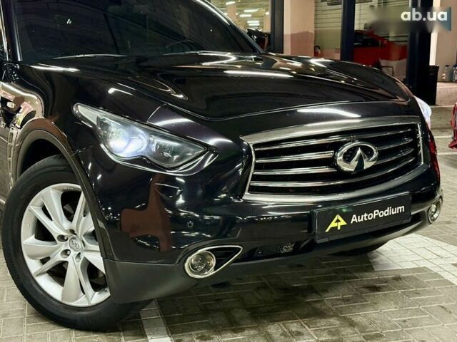 Інфініті QX70, об'ємом двигуна 3.7 л та пробігом 186 тис. км за 15700 $, фото 2 на Automoto.ua
