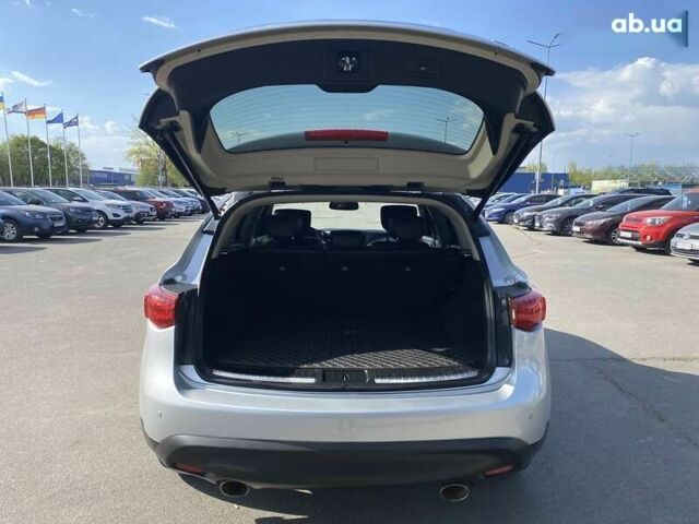 Инфинити QX70, объемом двигателя 3.7 л и пробегом 116 тыс. км за 18000 $, фото 13 на Automoto.ua