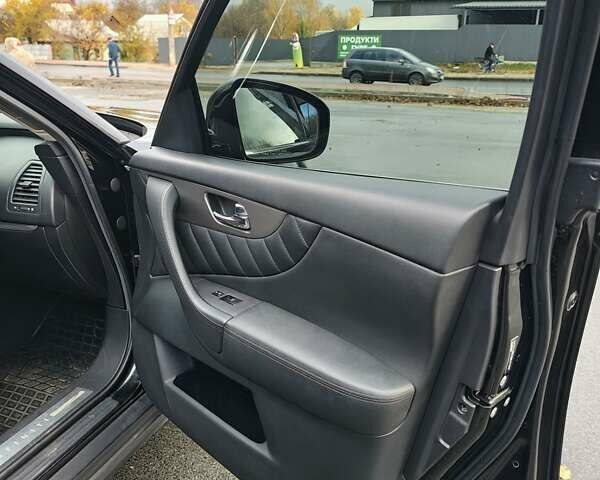 Інфініті QX70, об'ємом двигуна 3.7 л та пробігом 88 тис. км за 18500 $, фото 32 на Automoto.ua
