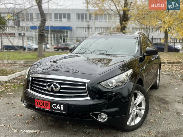 Инфинити QX70, объемом двигателя 3 л и пробегом 215 тыс. км за 17900 $, фото 1 на Automoto.ua