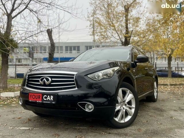 Инфинити QX70, объемом двигателя 3 л и пробегом 215 тыс. км за 17900 $, фото 2 на Automoto.ua