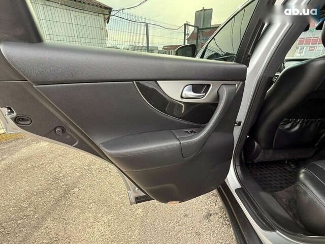 Инфинити QX70, объемом двигателя 3 л и пробегом 181 тыс. км за 19990 $, фото 12 на Automoto.ua