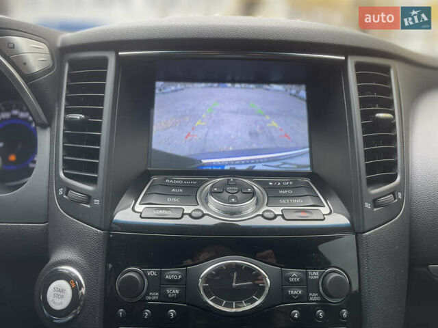 Инфинити QX70, объемом двигателя 3 л и пробегом 215 тыс. км за 17900 $, фото 33 на Automoto.ua