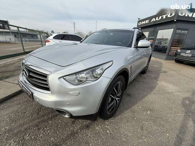 Инфинити QX70, объемом двигателя 3 л и пробегом 181 тыс. км за 19990 $, фото 2 на Automoto.ua