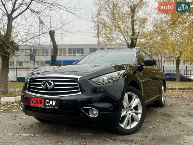 Инфинити QX70, объемом двигателя 3 л и пробегом 215 тыс. км за 17900 $, фото 2 на Automoto.ua