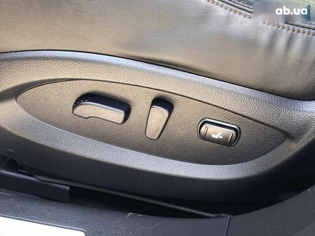 Инфинити QX70, объемом двигателя 3.7 л и пробегом 116 тыс. км за 18000 $, фото 23 на Automoto.ua