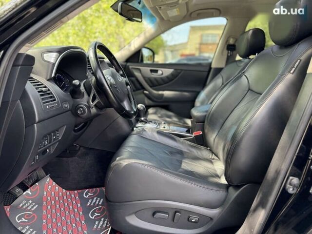 Інфініті QX70, об'ємом двигуна 3 л та пробігом 215 тис. км за 17999 $, фото 26 на Automoto.ua