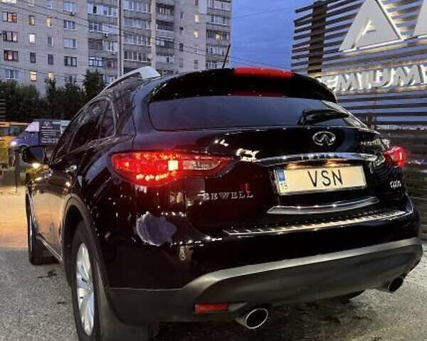 Інфініті QX70, об'ємом двигуна 3.7 л та пробігом 116 тис. км за 17500 $, фото 3 на Automoto.ua