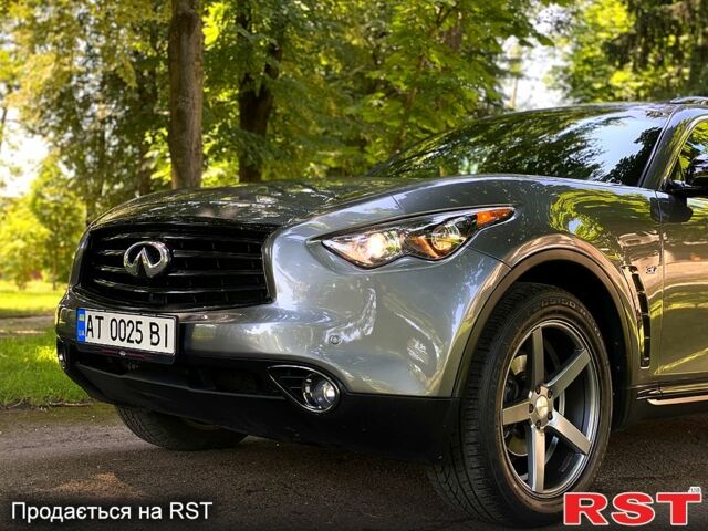 Інфініті QX70, об'ємом двигуна 3.7 л та пробігом 139 тис. км за 22500 $, фото 3 на Automoto.ua