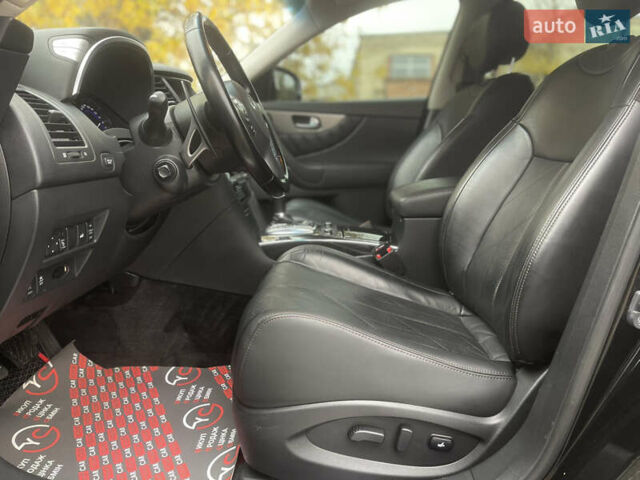 Инфинити QX70, объемом двигателя 3 л и пробегом 215 тыс. км за 17900 $, фото 23 на Automoto.ua
