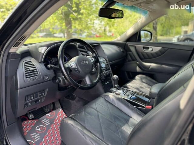 Інфініті QX70, об'ємом двигуна 3 л та пробігом 215 тис. км за 17500 $, фото 26 на Automoto.ua