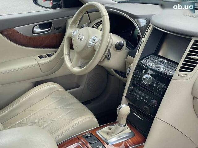 Інфініті QX70, об'ємом двигуна 3 л та пробігом 119 тис. км за 20590 $, фото 19 на Automoto.ua