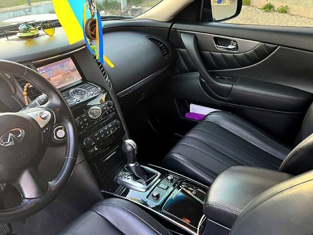 Инфинити QX70, объемом двигателя 3.7 л и пробегом 0 тыс. км за 23000 $, фото 11 на Automoto.ua