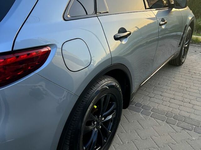 Инфинити QX70, объемом двигателя 3.7 л и пробегом 0 тыс. км за 23000 $, фото 4 на Automoto.ua