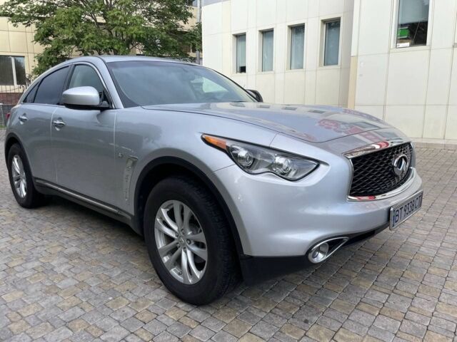 Серый Инфинити QX70, объемом двигателя 3.7 л и пробегом 0 тыс. км за 17000 $, фото 45 на Automoto.ua