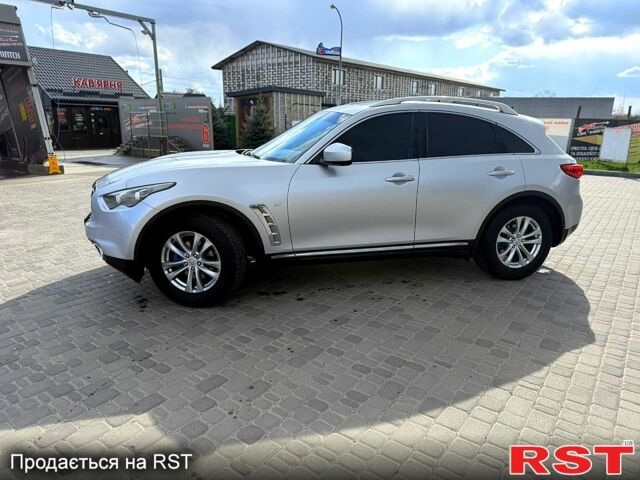 Сірий Інфініті QX70, об'ємом двигуна 3.7 л та пробігом 97 тис. км за 16000 $, фото 5 на Automoto.ua