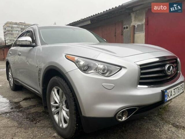 Серый Инфинити QX70, объемом двигателя 3.7 л и пробегом 122 тыс. км за 15500 $, фото 1 на Automoto.ua