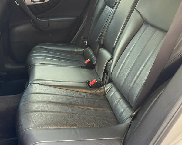 Серый Инфинити QX70, объемом двигателя 3.7 л и пробегом 195 тыс. км за 17200 $, фото 21 на Automoto.ua