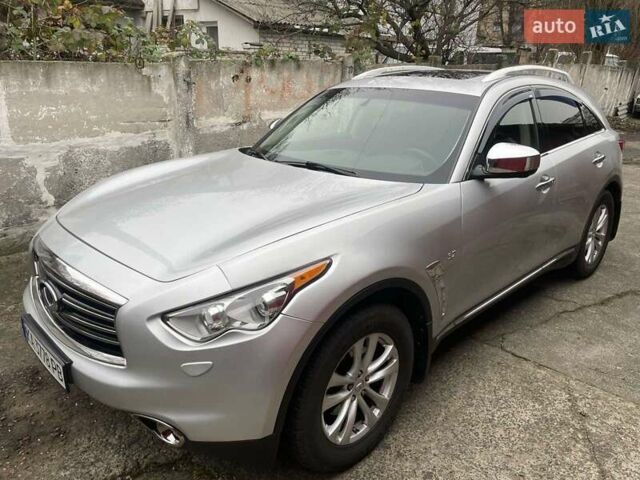 Серый Инфинити QX70, объемом двигателя 3.7 л и пробегом 122 тыс. км за 15500 $, фото 10 на Automoto.ua