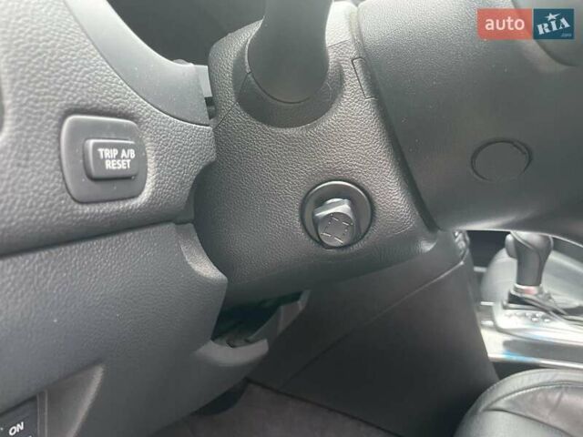 Серый Инфинити QX70, объемом двигателя 3.7 л и пробегом 122 тыс. км за 15500 $, фото 15 на Automoto.ua